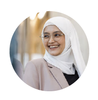 منى الشامسي